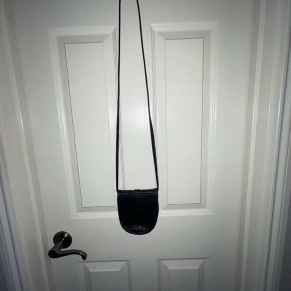 Simple Black Leather Crossbody Purse - Picture 2 of 3